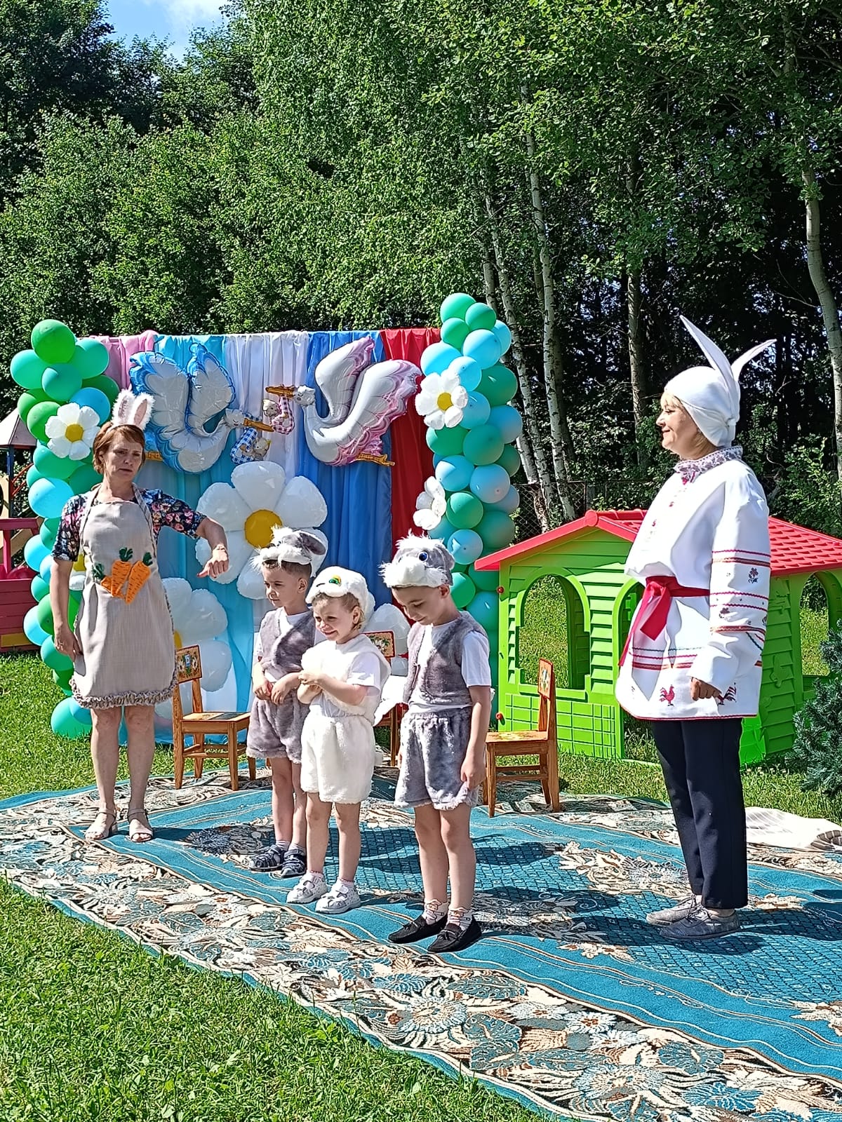 Курск: Музыкально-театрализованное представление, посвященное Дню защиты  детей, показали воспитанники Дома ребенка